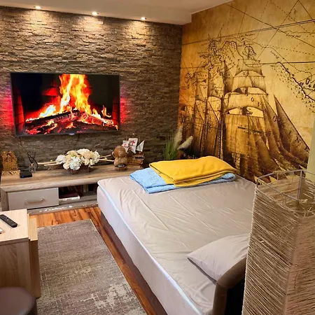 U Jevrejskoj Apartamento *