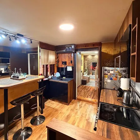 U Jevrejskoj Apartamento *