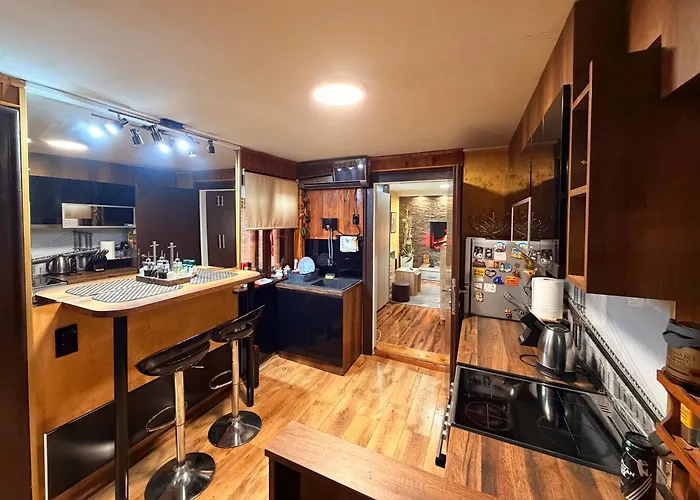 U Jevrejskoj Apartamento *